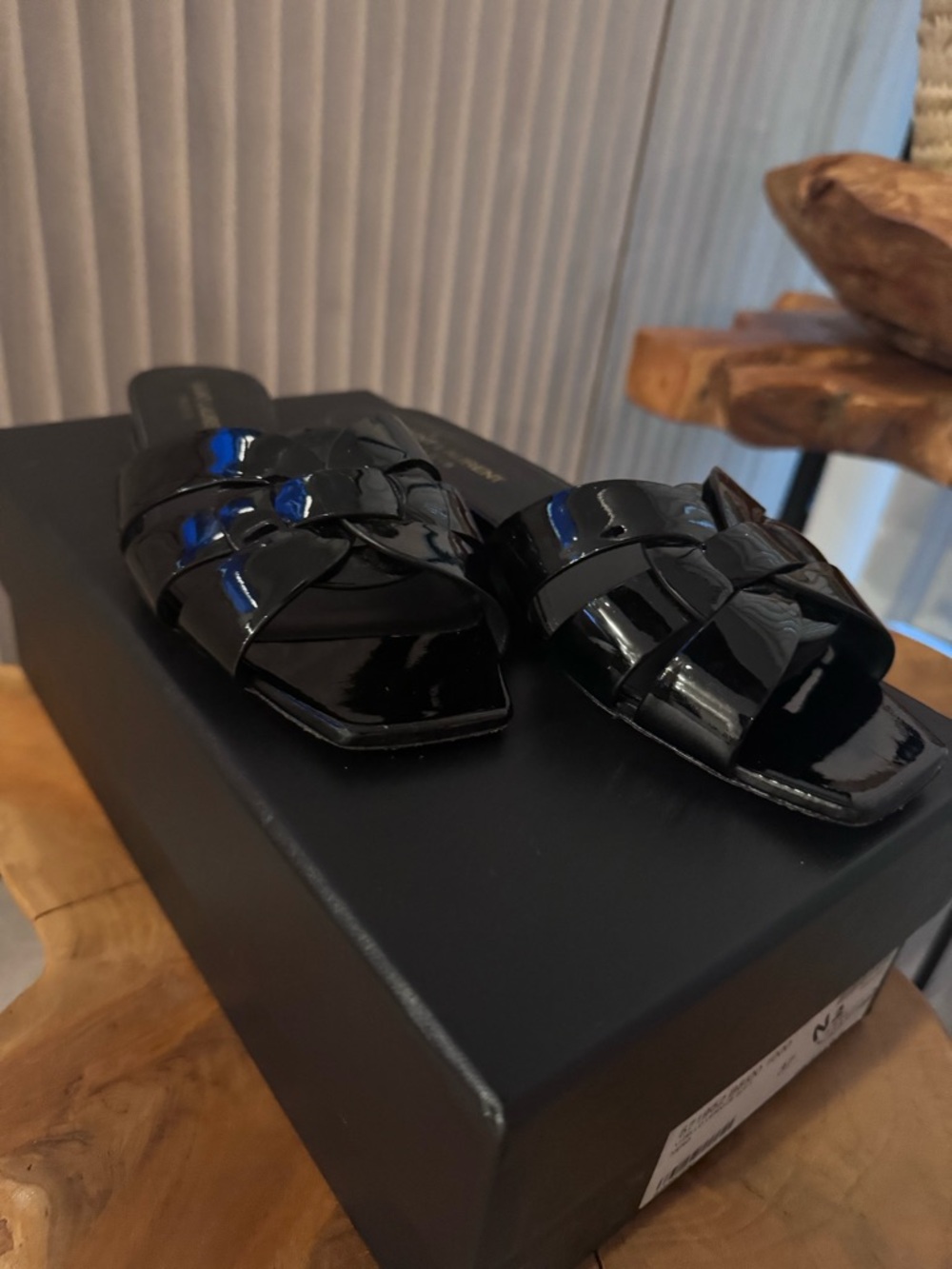 SAINT LAURENT
Tribute Nu Pieds Patent Leather Flat Sandals